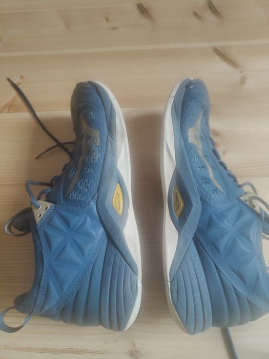 Mizuno wave Momentum buty do siatkówki