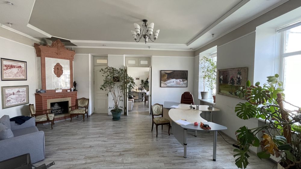 Оренда офісу 125 кв.м,4 каб.,по вул.Межигірській біля метро на Подолі