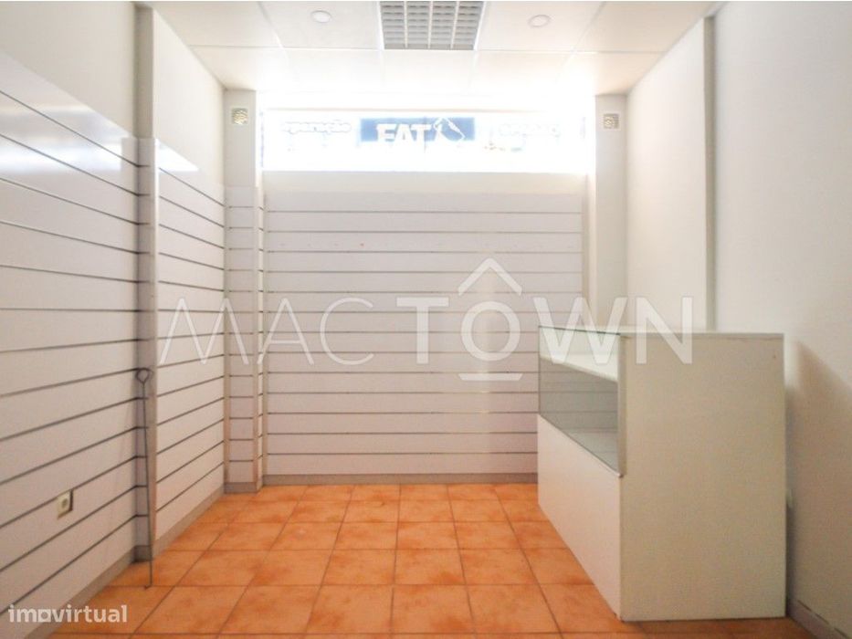 Loja de 15m² para Arrendamento em Localização Estratégica em Marvila