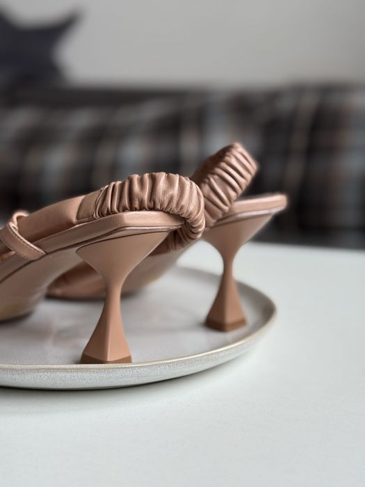 Босоніжки від Miraton