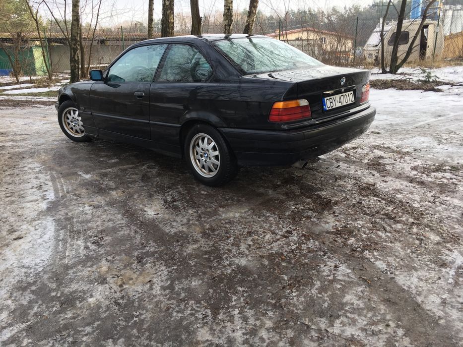 BMW e36 coupe 1.8 is automat