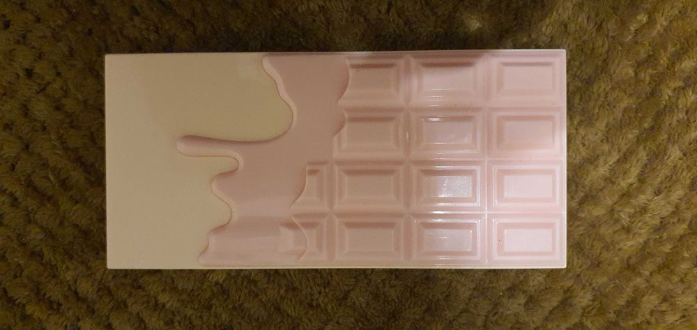 Paleta de contorno, blush e iluminador revolution