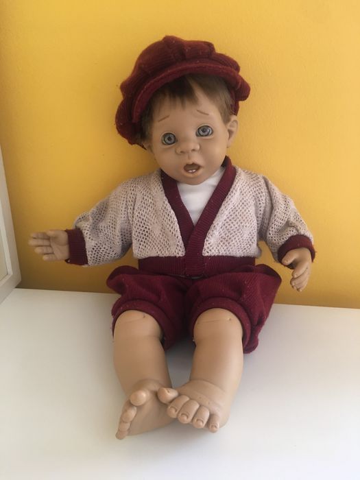 Boneca porcelana e boneco vinil - 5€ cada