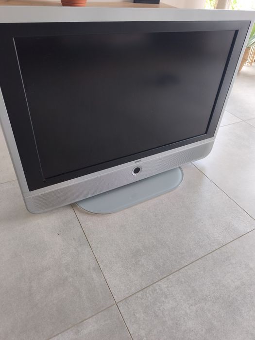 Telewizor LOEWE.