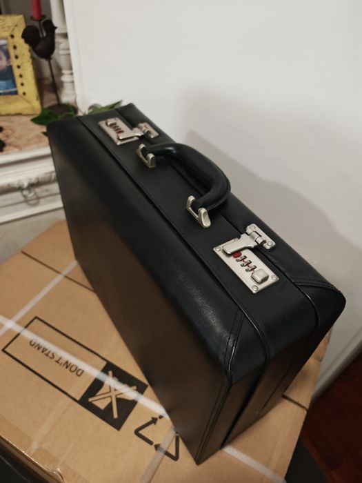 Mala de viagem ou escritório vintage