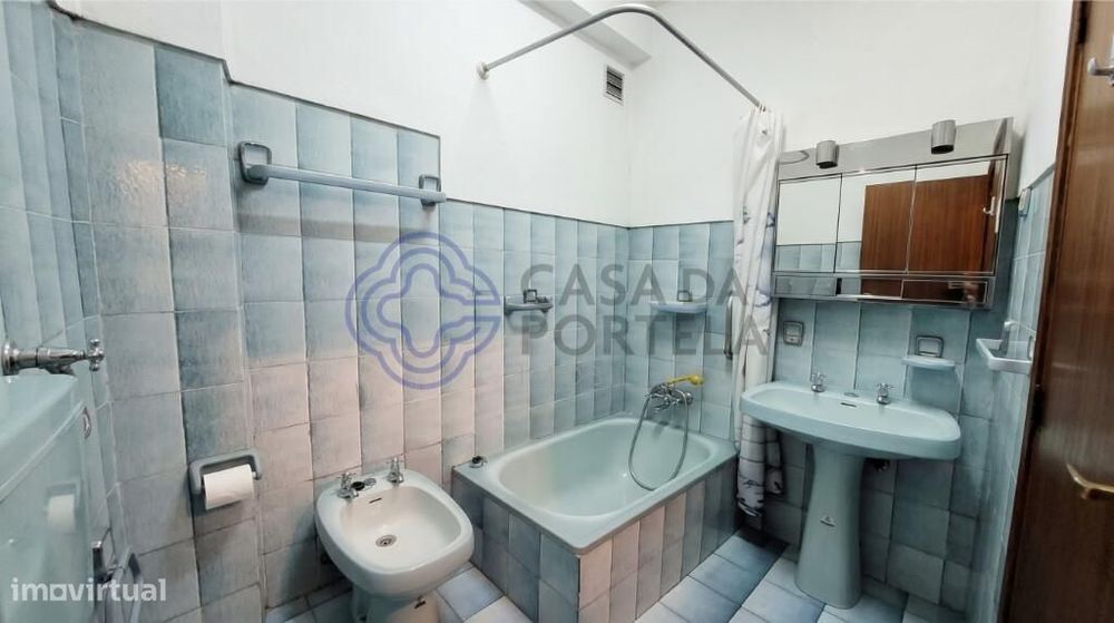 T3 em Viseu: Único no Prédio, Escada Privativa e Sótão Total. Ideal pa