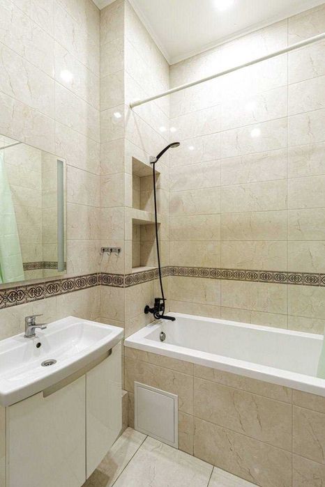 Продаж двокімнатної  квартири 55 м.кв. в ЖК Хотів