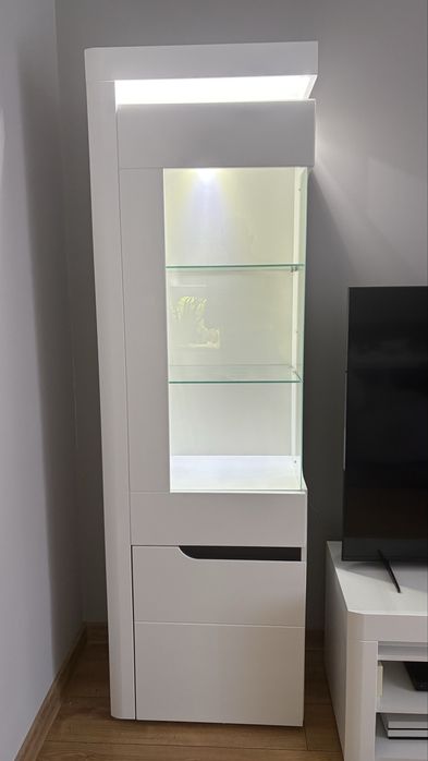 Witryna irma z oświetleniem led