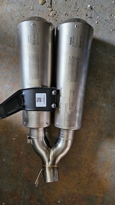 Wydech akrapovic