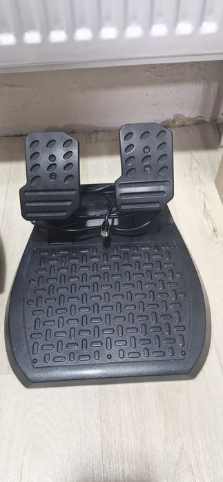 Руль thrustmaster t150 + педали