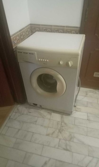 Maquinas de lavar roupa Whirlpool em bom estado