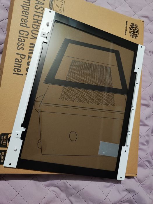 Скляна панель Cooler Master NR200P