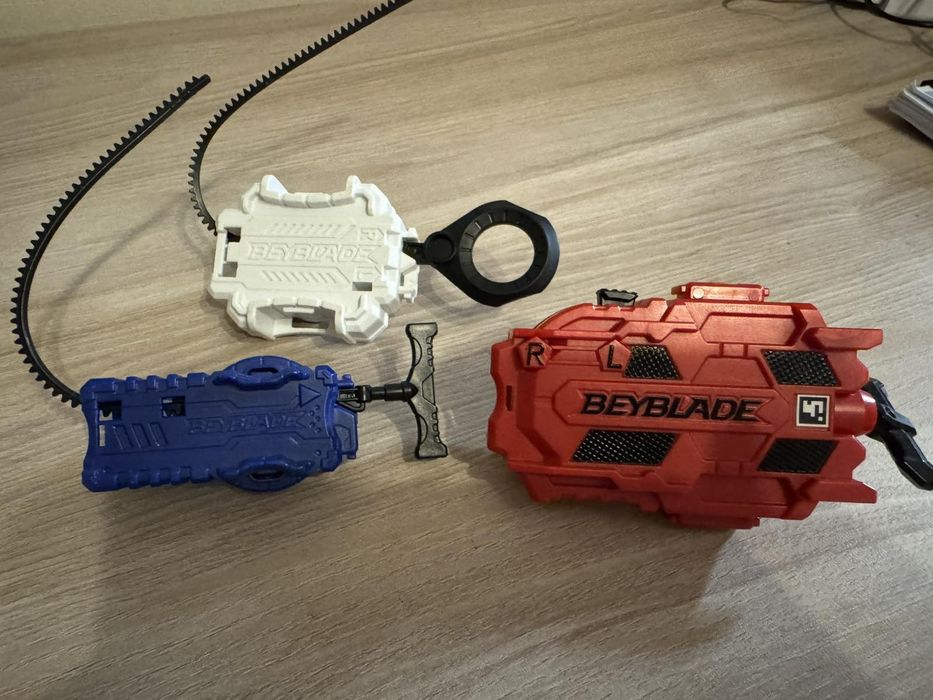Бейблейд та запускалка