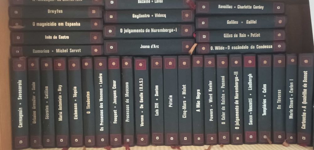 Enciclopédias,  Livros