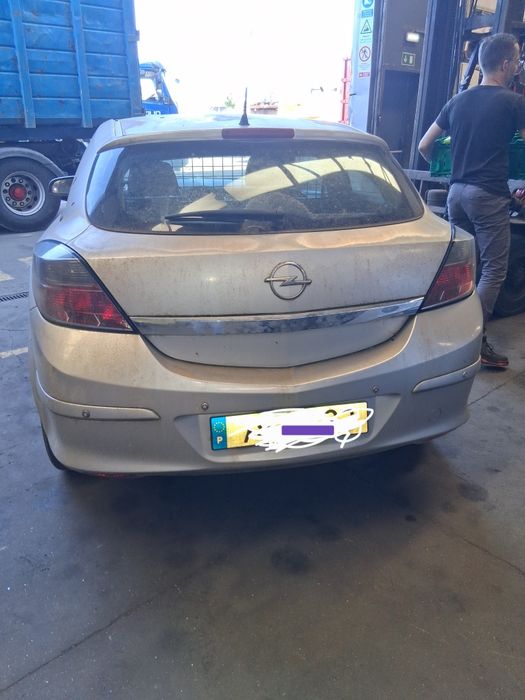 Opel Astra Gtc H para peças