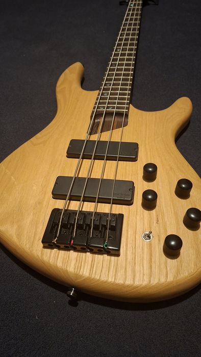 Gitara basowa Cort B4 Plus As