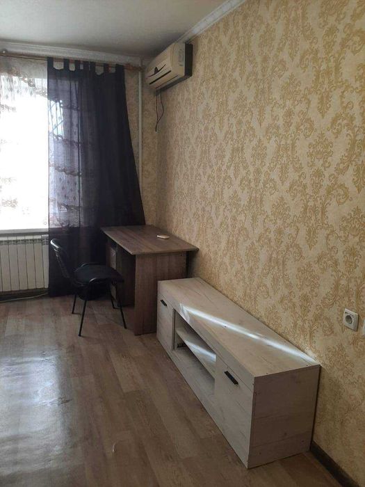 Затишна 1-к квартира на Сонячній Набережній