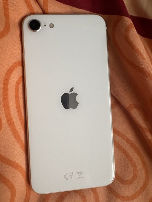 Iphone SE 2020 lekko uszkodzony