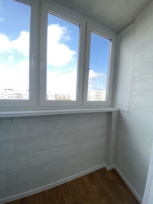 Продам 4 квартиру, пр. Л. Свободы 39, м. « Победа»