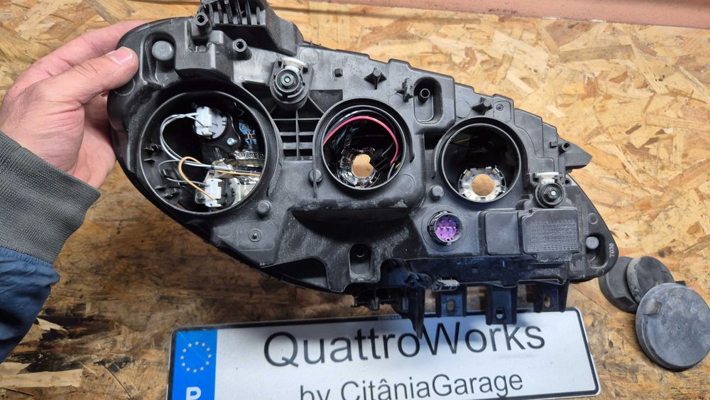 Otica Farol Esquerdo Fiat Doblo Cargo Combi Platform Cab 263 de 2010 a 2023 Ref. 521.094580 ORIGINAL