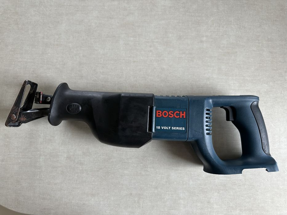 Piła szablasta, Lisi ogon, BOSCH, 2x akumulator, ładowarka 110v.