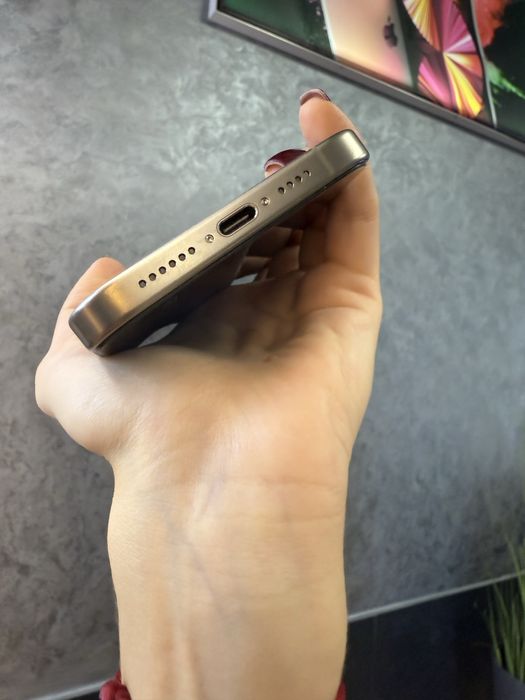 Used IPHONE 15Pro Max 256 Natural Titanium Neverlock Костюшка,5 igrand