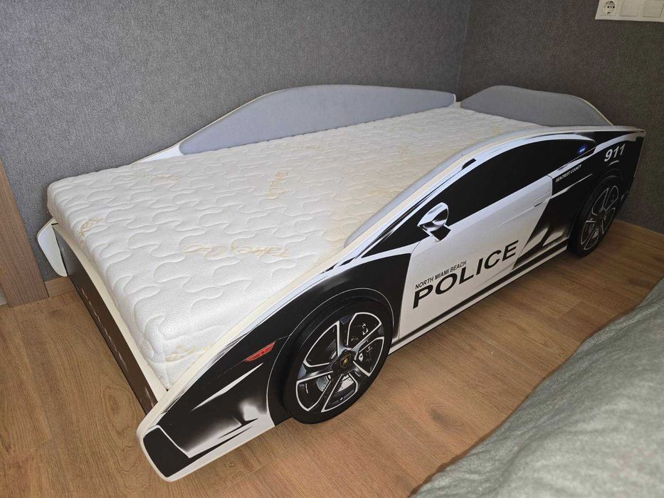 Продам дитяче ліжко машинка