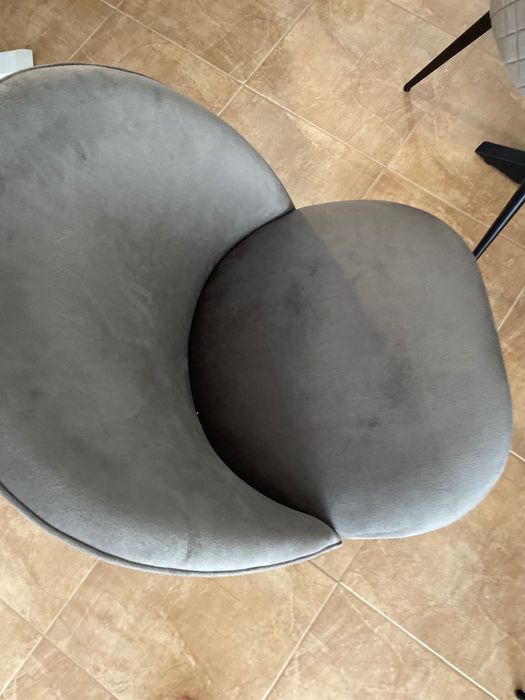 Conjunto mesa e 6 cadeiras