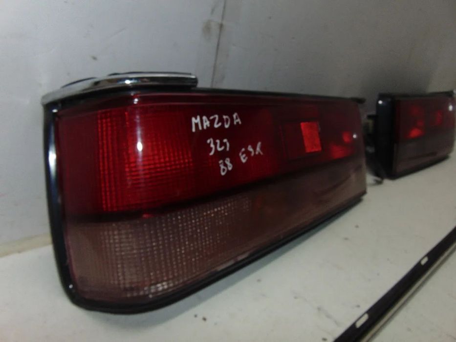 Mazda 323 farolins/Grelha