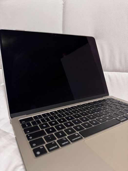 Macbook air M2 nowy