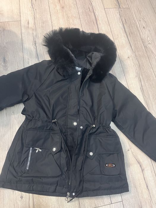 Парка жіноча.