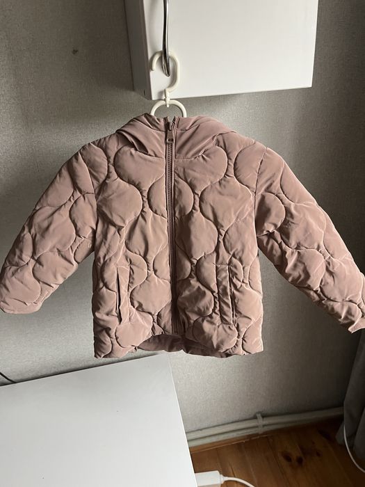 Куртка Zara на дівчинку 6 років