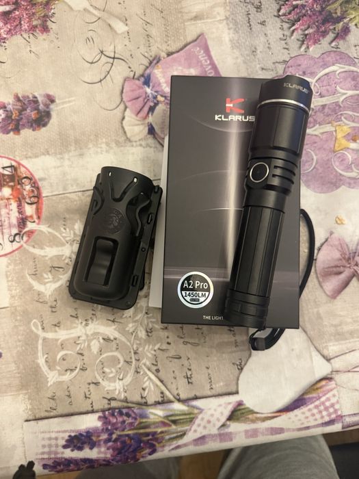 Lanterna Klarus A2Pro nova + holster Vega