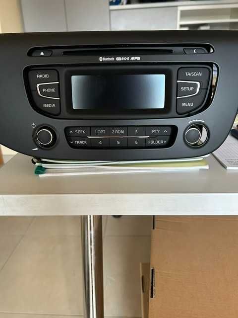 nowe oryginalne radio KIA CEE'D II 2AC110A2EE CD FM AM