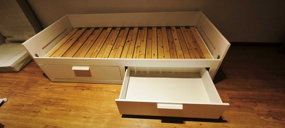 Cama Individual / Casal Ikea