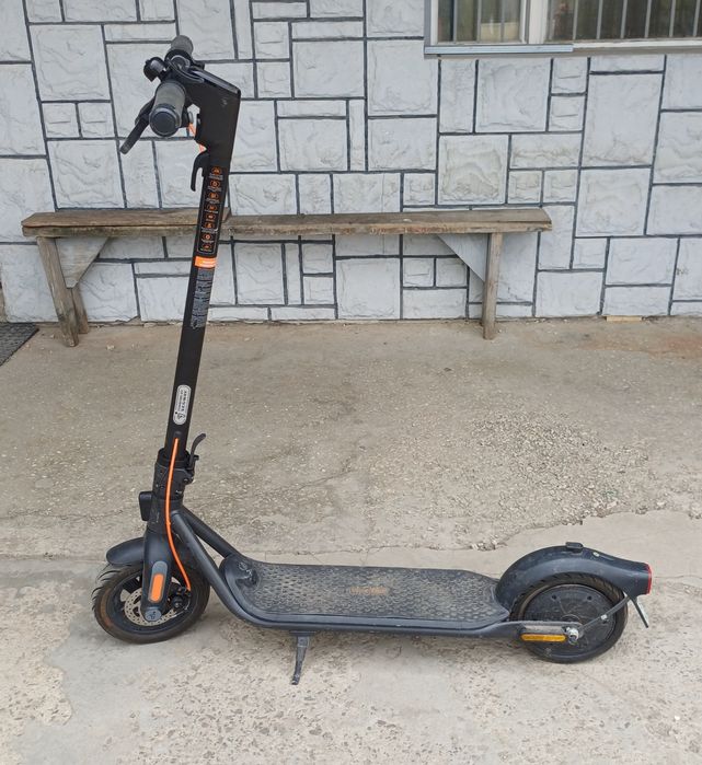 Електросамокат Segway eKickScooter Ninebot F2 2023