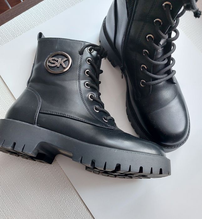 Buty damskie czarne.