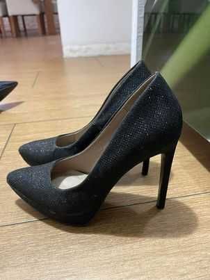 szpilki brokatowe w stanie idealnym, buty na słupku