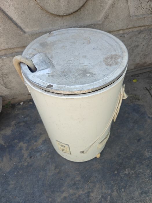 Продам пральну машину Таврія