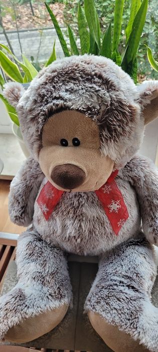 Pluszowy świąteczny miś