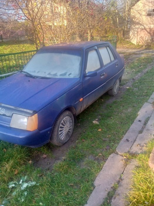 Заз Славута газ-бензин на ходу 2003 року ,Терміново