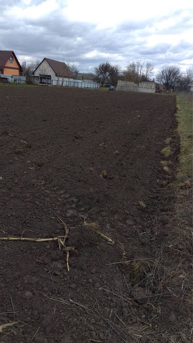 Продам земельну ділянку 9 соток з недобудовою с.Переяславське