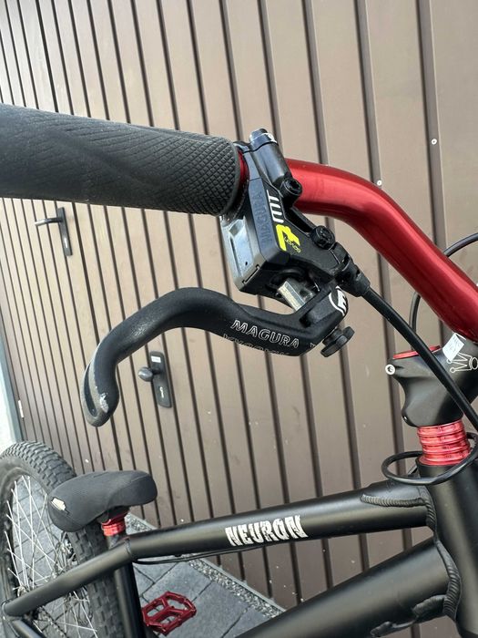 Rower Czar Neuron Street Trial 24" Magura MT7