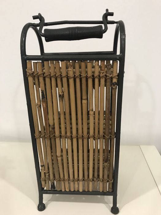 Suporte para garrafas de vinho