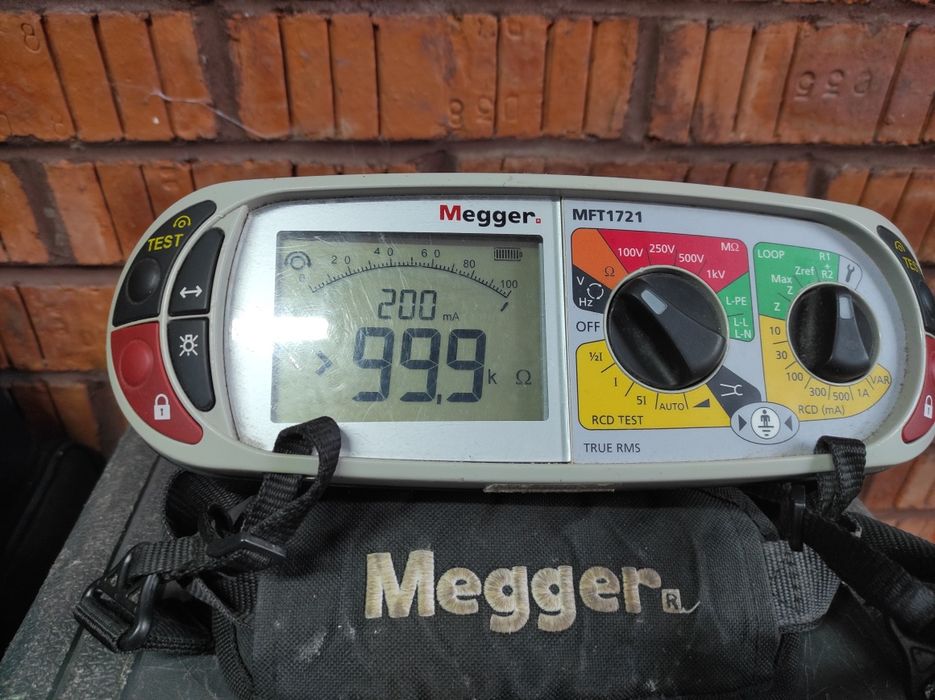 Професійний пристрій Megger MFT1721