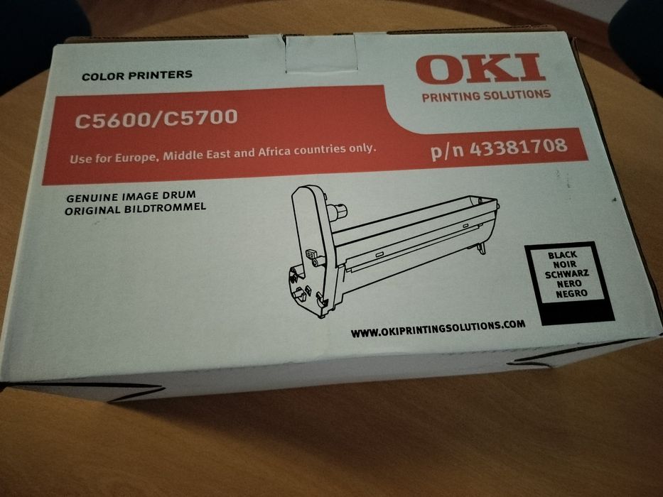 Impressora Oki C5600 + toner + tambor