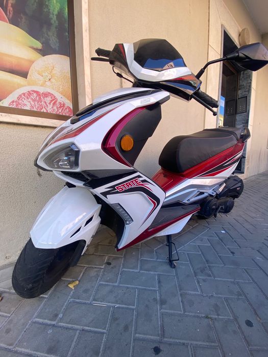 Mota Znen 125 2024…6.0000 km 950€