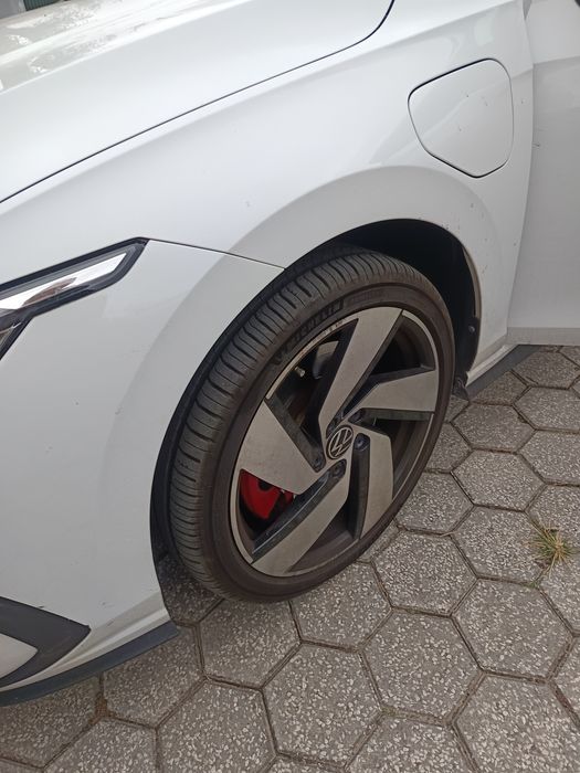 Golf 8 gte 245 cv