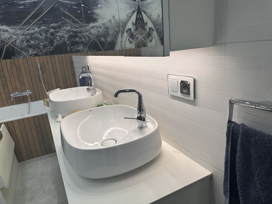 Roca Beyond umywalka 58,5x45,5 cm nablatowa