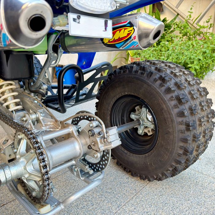 Yamaha Banshee YFZ350 restaurada